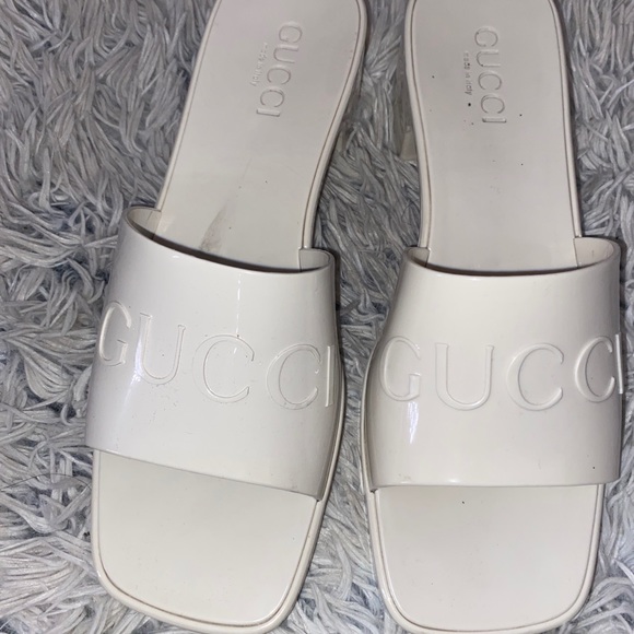Gucci rubber slide sandal - Picture 2 of 3